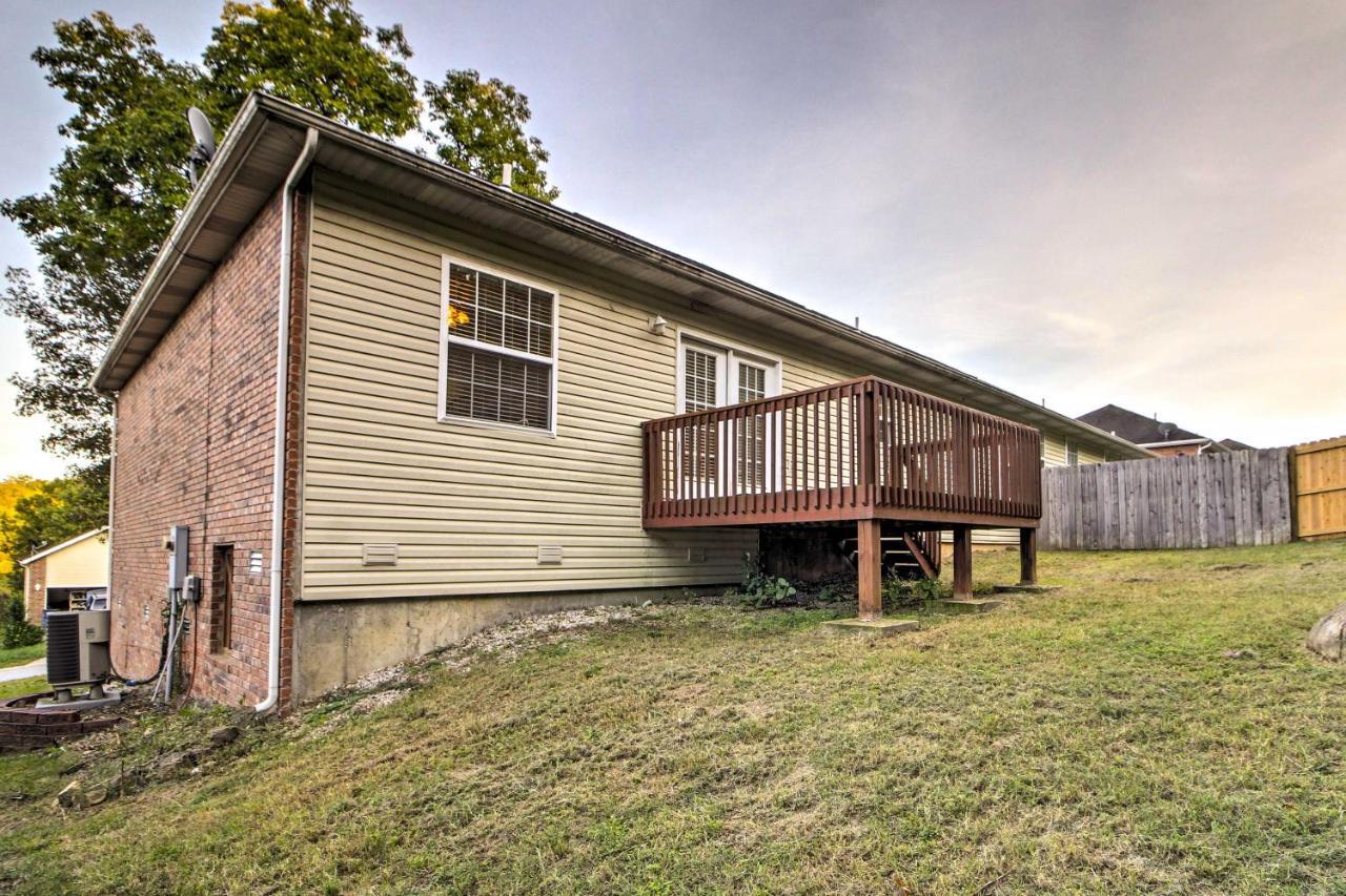 Branson Home With Deck Walk To The Strip And Creek! エクステリア 写真