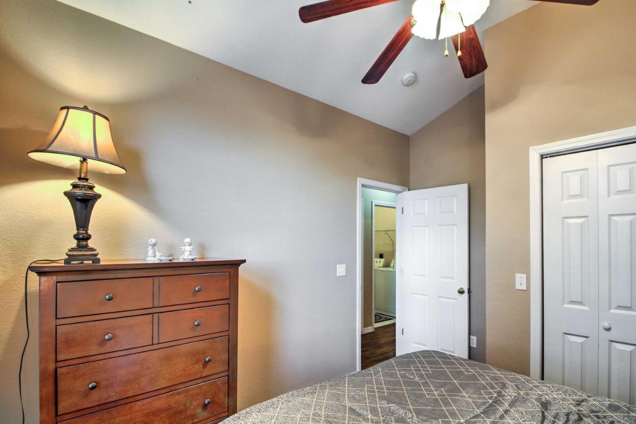 Branson Home With Deck Walk To The Strip And Creek! エクステリア 写真