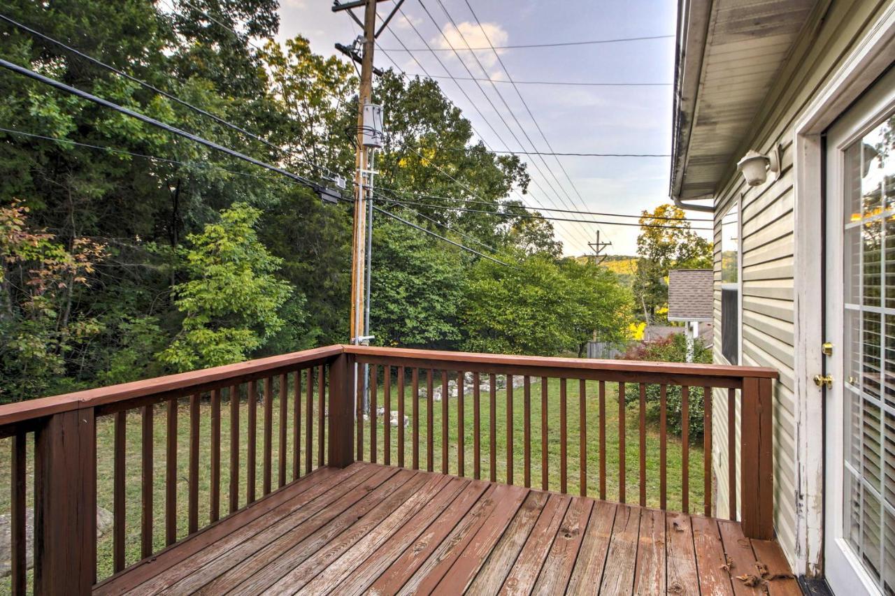 Branson Home With Deck Walk To The Strip And Creek! エクステリア 写真